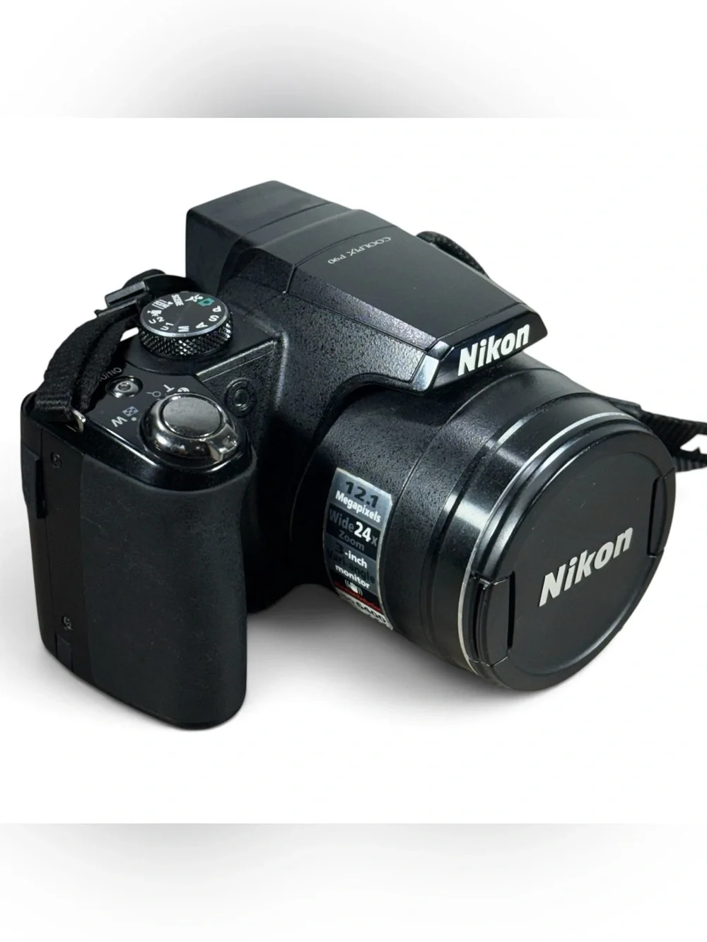 Nikon COOLPIX P90 12.1MP Digital Camera Black 24x Optical Zoom Flip LCD Mint
